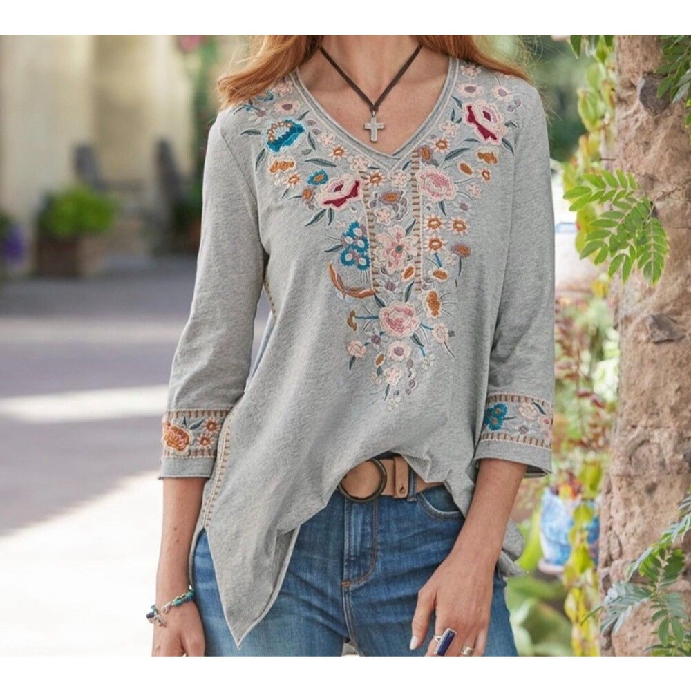 Johnny Was Serafina Drape Tunic Floral Embroidered Gray VNeck 3/4 Sleeves Medium